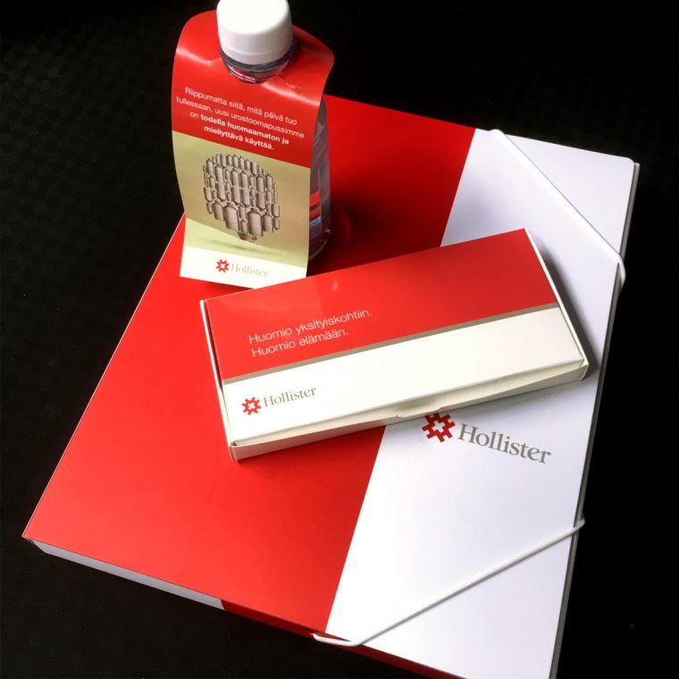 Mainostoimisto Queens referenssi Dansac & Hollister markkinointimateriaalit folder